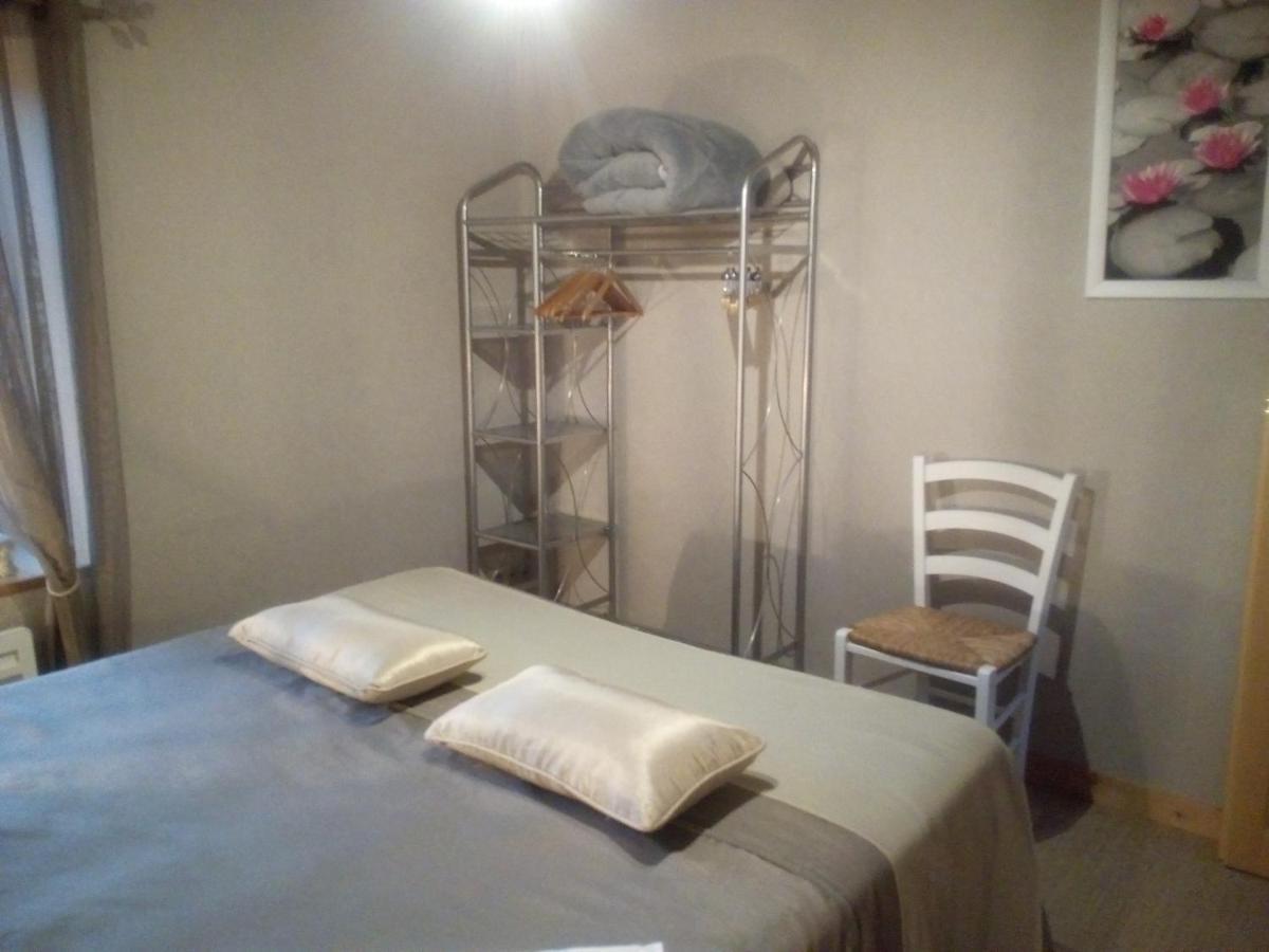 Chambres De La Porte Aux Moines Vouvant Kültér fotó